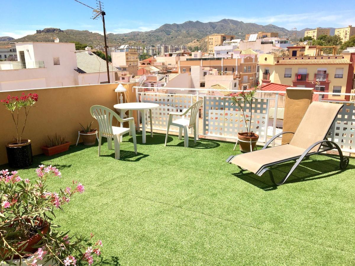 Room With Single Bed In Typical Townhouse With Rooftop Terrace Malaga Exterior photo